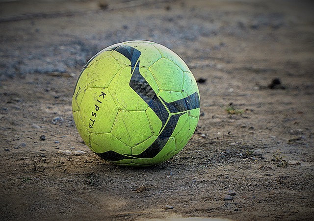 但足球的魅 但足球的魅